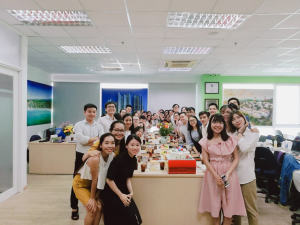 Toàn thể nhân viên Nhà Đại Phát trong buổi sinh nhật nhân viên tháng 5