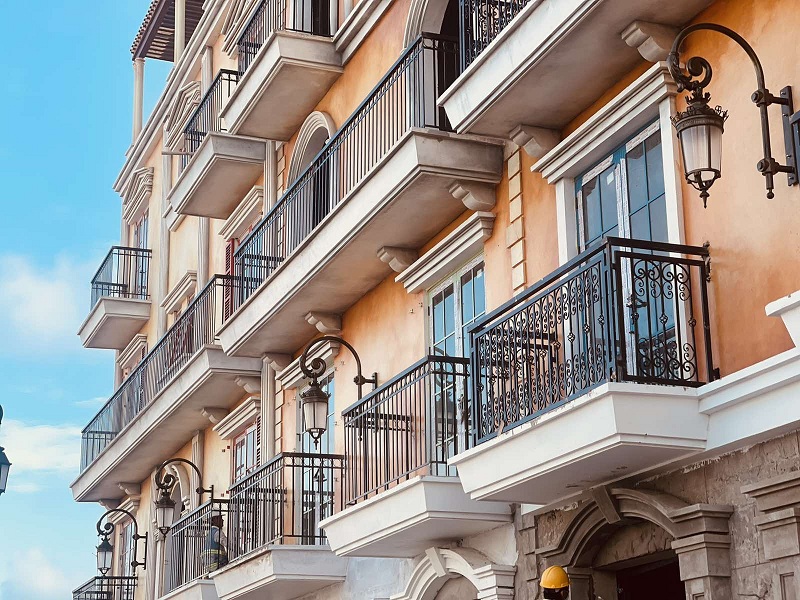 Theming tại shophouse The Center