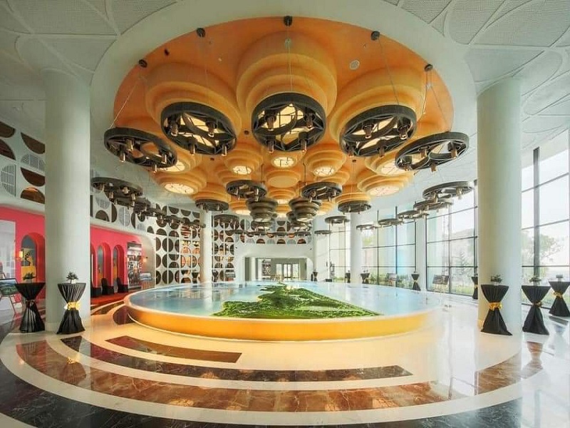 Sales Center Sun Signature Gallery